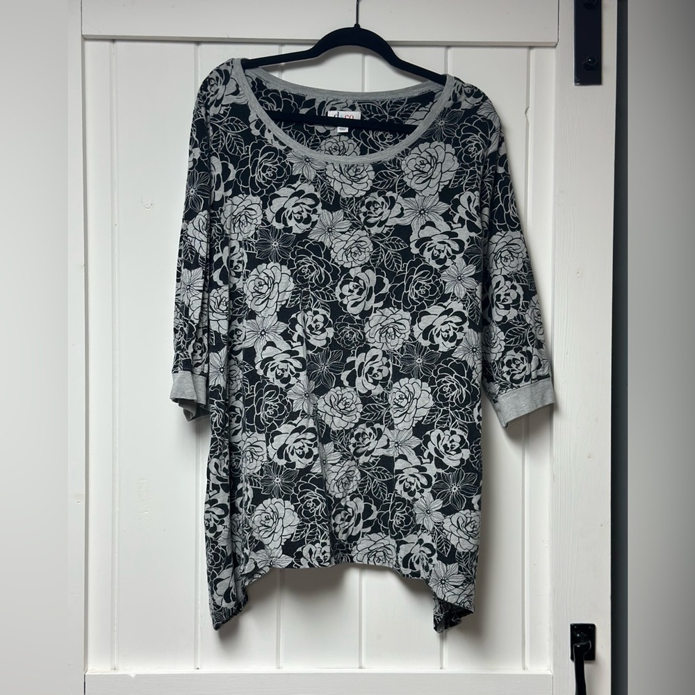 Tunic - Picture 5 of 9